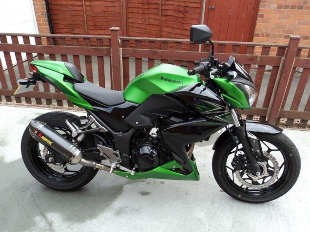 2015-2016 Kawasaki Z250/Z300 Motorcycle Fairing - Green Matte Black