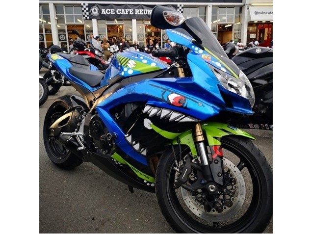 2008-2010 Suzuki GSXR 600 / GSXR 750 Motorcycle Fairings - Blue Fluorescent Green Shark