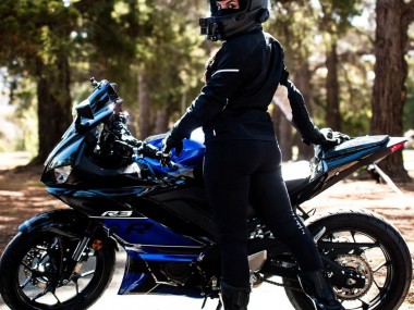 Shop 2022-2024 Yamaha YZF R3/R25 Motorcycle Fairings - Blue Glossy Black