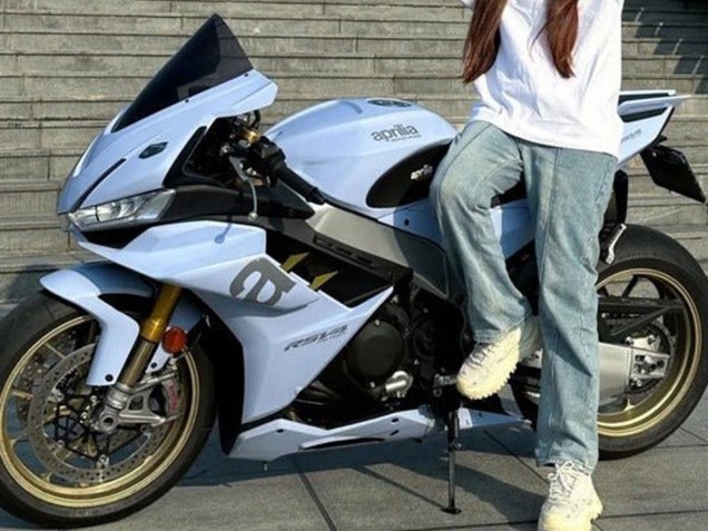 2021-2024 Aprilia RSV4 1100 Motorcycle Fairings - Matte Light Blue