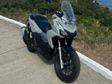 Shop 2022-2024 Honda ADV160 Motorcycle Fairings - Silver Black